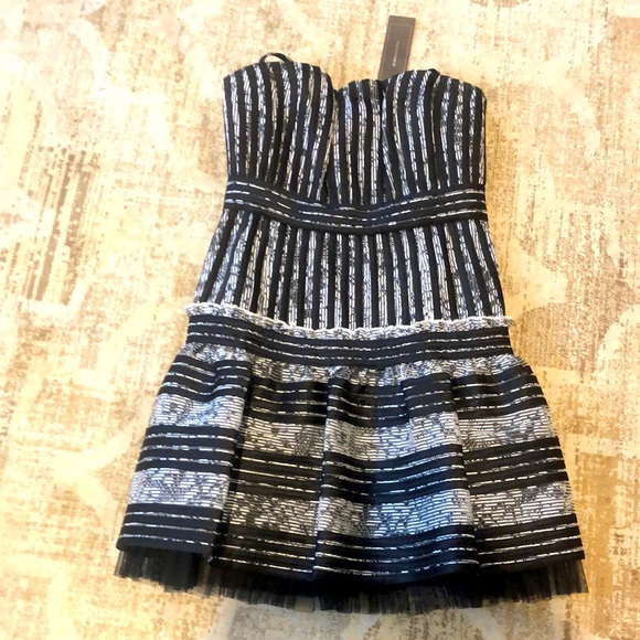 BCBGMaxAzria Dresses & Skirts - BCBG party dress 👗